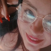 Thays Oliveira