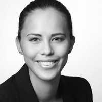 Akiko Blumenstengel
