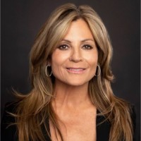 Camilla Longo Davis