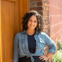 Ilana Chamelly, Mba