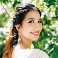 Stephanie Llosala, Micb