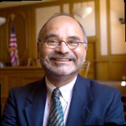 Gus Vallejo
