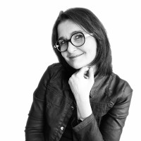Isabelle DESCOMBES