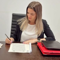 Dra. Esc. Kayra Viera