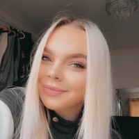 Chloe F