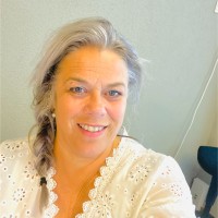 Ingrid Van Den Broek