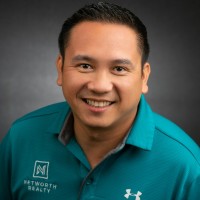 Lester Valenzuela