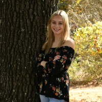 Ellie Hoenie