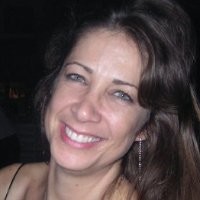 Débora Assuncao PMP