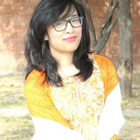 Momina Akmal
