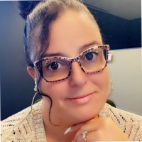 Ashley Neuschatz