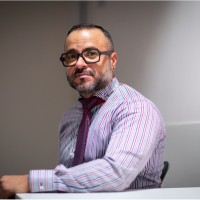 Dr. Gustavo Subero