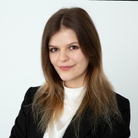 Nina O.