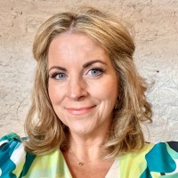 Claire MacGregor