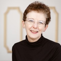 Jennifer Lee, Mba