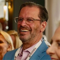 Ralph Benzakein, Sior, Leed Ap