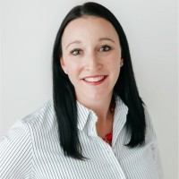 Amy Howland, Arm