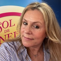 Joanne Bates