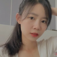 Nhi Hoàng