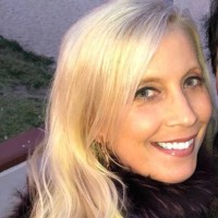 Julia J Asonitis
