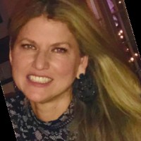 Kelli Zaro