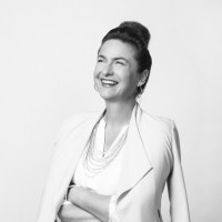 Suzanne Hazell