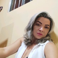 Elivania R.
