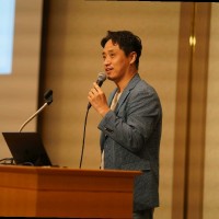 Dong-Hwan Kang
