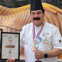 Suresh Khanna