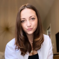Leona Sangent
