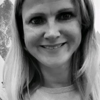 Angela Knoben-Spee
