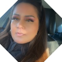 A Monica Larios