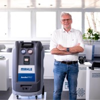 Helmut Haeussermann