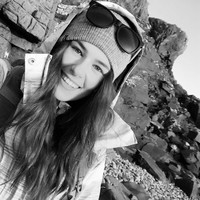 naomi axinte