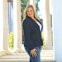 Kelli Louviere