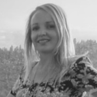 Hayley Hewitt (Collins)