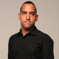 Carlos Flores