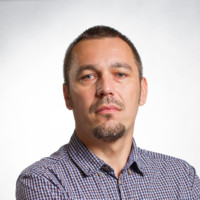 Grzegorz Krząstek
