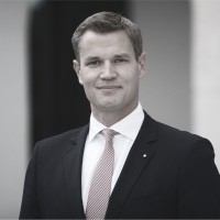 Dr. Nikolas Hölscher