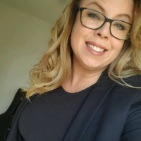 Liane Spong