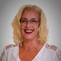 Sandra Van Der Knaap