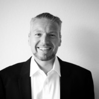Lars Th. Köbel