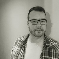 Adam Komuves