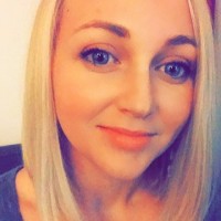 Samantha Crompton