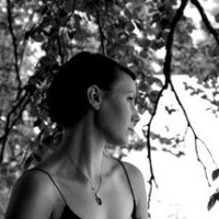 Elaine Boström