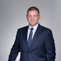 Олег Захаров