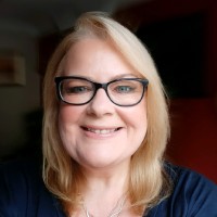 Lynda Hughes Mcipr
