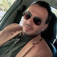 Younes Farhang