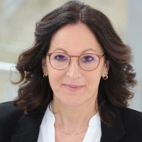 Dr. Michèle Kuschel