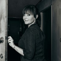Yvette Hollands